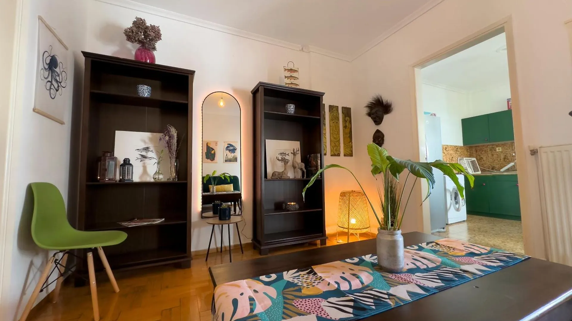 Spacious Artistic Flat With Private Parking Tesalónica